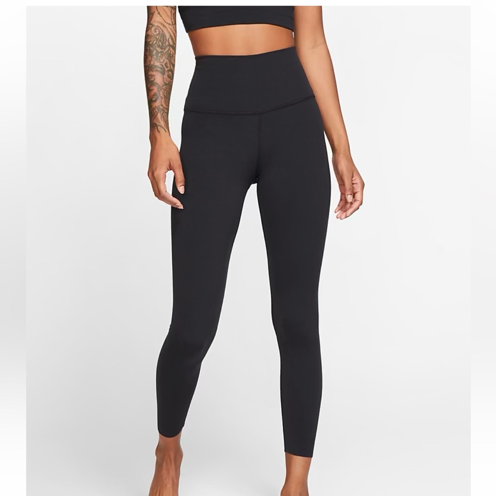 Nike Yoga Dri-FIT Luxe Leggings